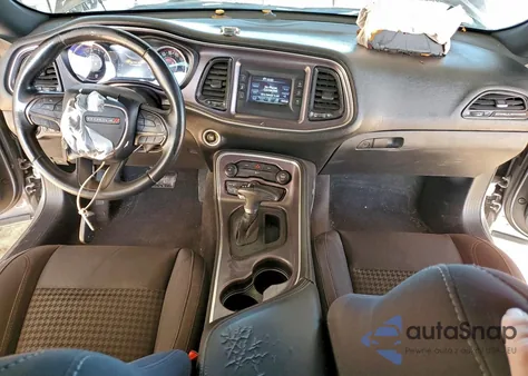 2015 Dodge Challenger Sxt z USA, uszkodzony, nr VIN 2C3CDZAG4FH770549